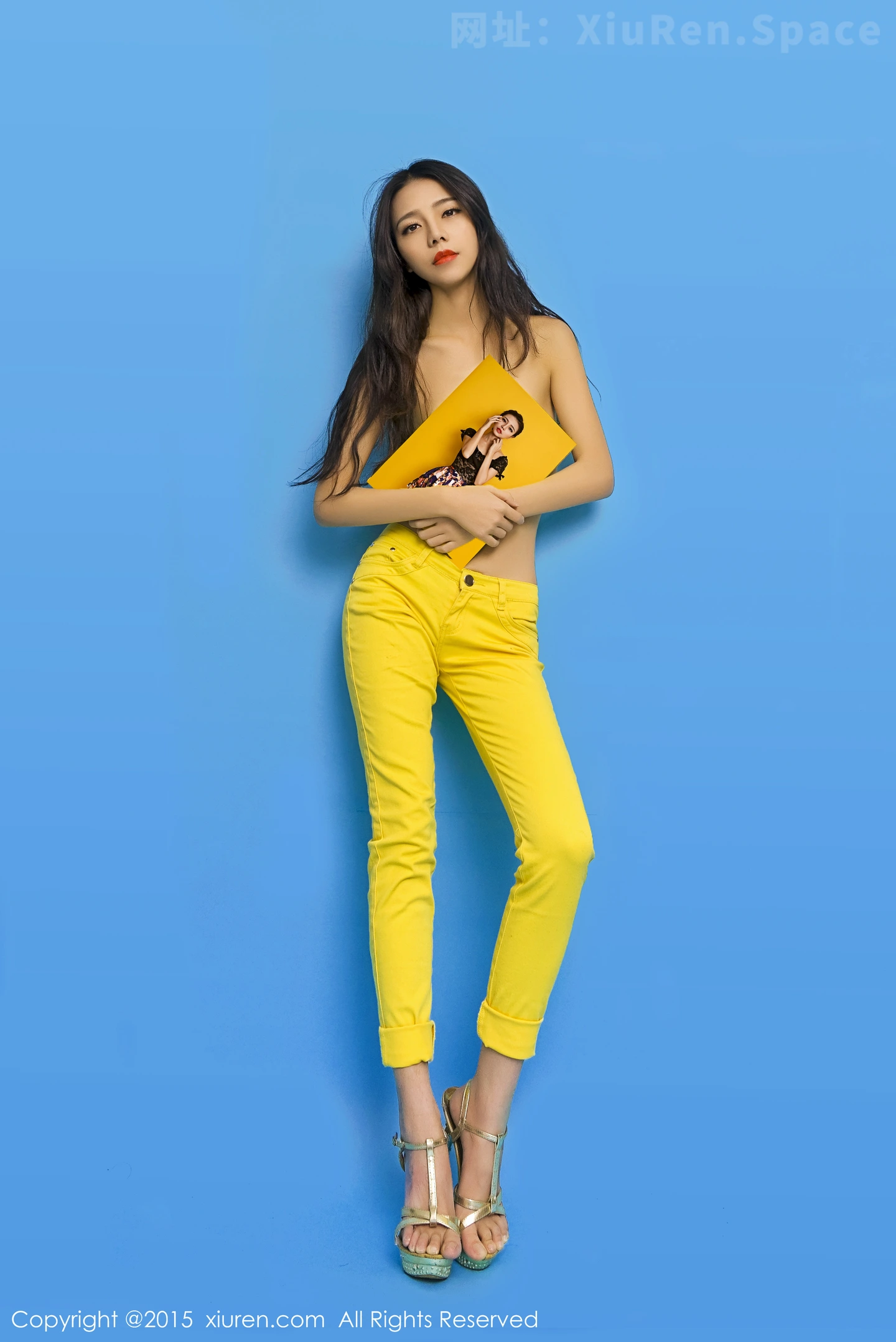 图片[6]-[XiuRen秀人网]VOL.297 性感女神HONEYAL书本挡胸半裸秀豪乳完美诱惑写真50P-秀人网官方网站